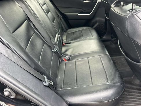 Used 2021 Toyota RAV4 XLE FWD image 22