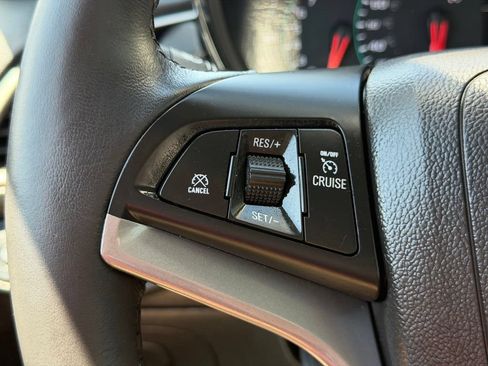 Used 2022 Chevrolet Trax LT w/ Driver Confidence Package AWD/4WD image 18