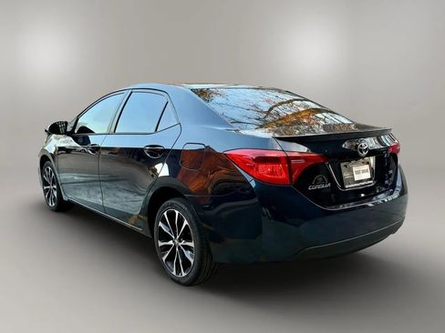 Used 2018 Toyota Corolla SE image 3