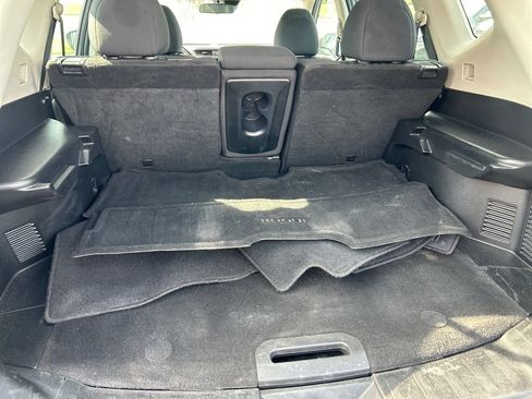Used 2019 Nissan Rogue S AWD/4WD image 19