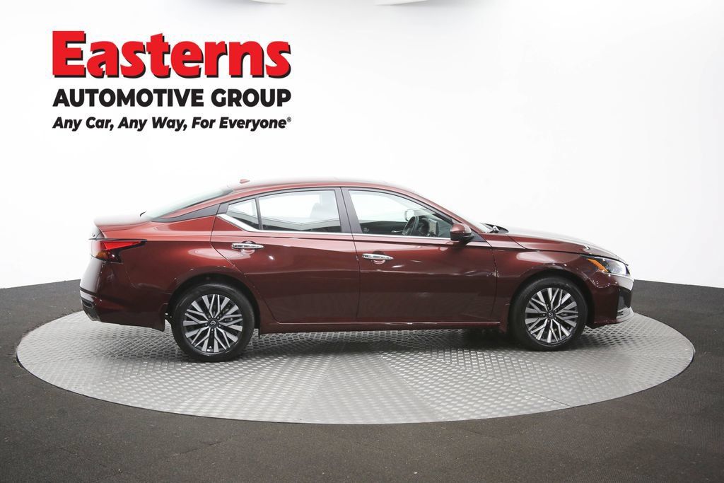Used 2024 Nissan Altima 2.5 SV w/ SV Premium Package AWD/4WD image 46