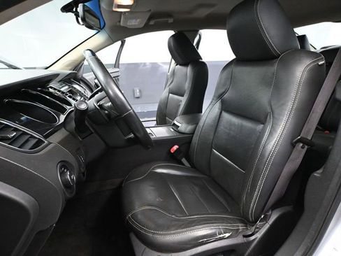 Used 2010 Ford Taurus Limited image 21