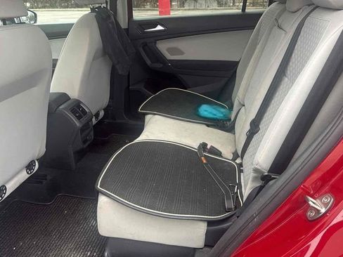 Used 2018 Volkswagen Tiguan S image 7