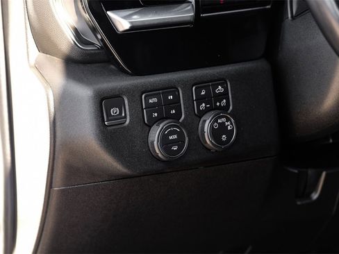 Used 2022 Chevrolet Silverado 1500 LT w/ Z71 Off-Road Package image 27