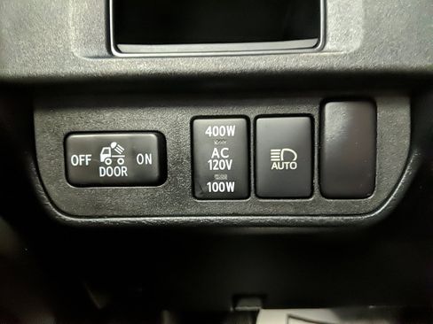 Used 2019 Toyota Tacoma TRD Sport image 23