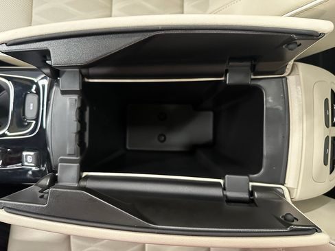Certified 2023 Buick Envision Avenir AWD/4WD image 38
