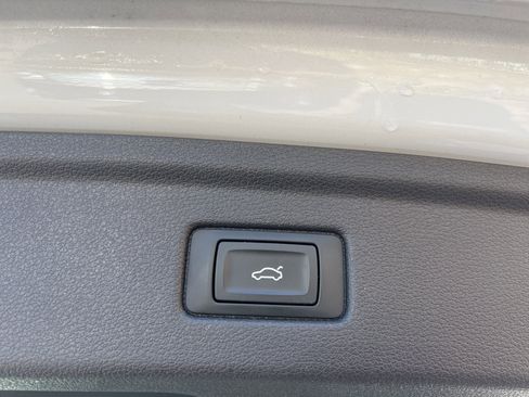 Used 2022 Audi A5 2.0T Premium image 17