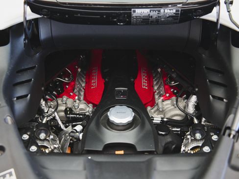 Used 2024 Ferrari SF90 Spider image 14