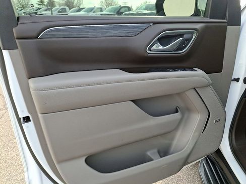 Used 2021 GMC Yukon SLT image 16