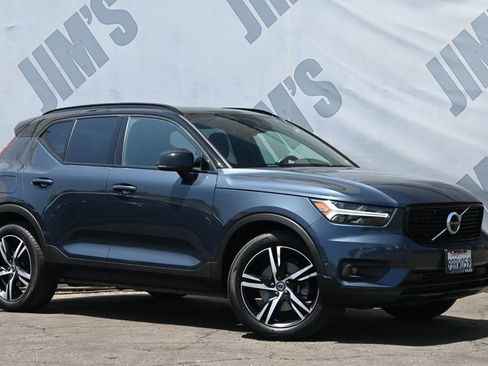 Used 2022 Volvo XC40 T5 R-Design w/ Advanced Package image 3