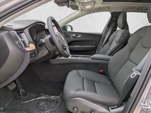 New 2026 Volvo XC60 B5 Plus w/ Climate Package image 4