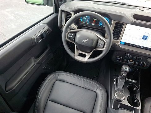 New 2025 Ford Bronco Outer Banks image 9