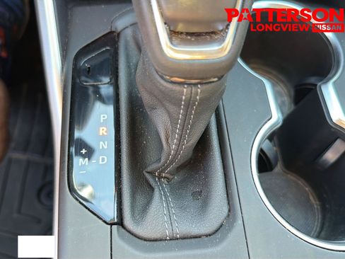 Used 2023 Toyota Highlander XLE FWD image 13