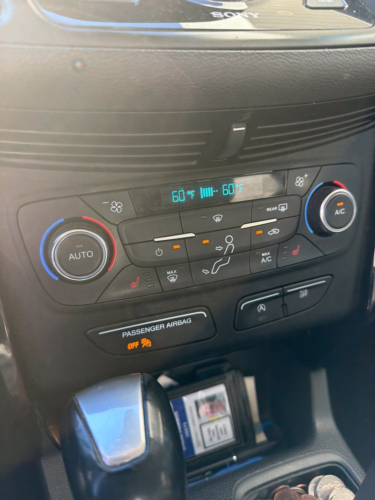 Used 2017 Ford Escape Titanium FWD image 11