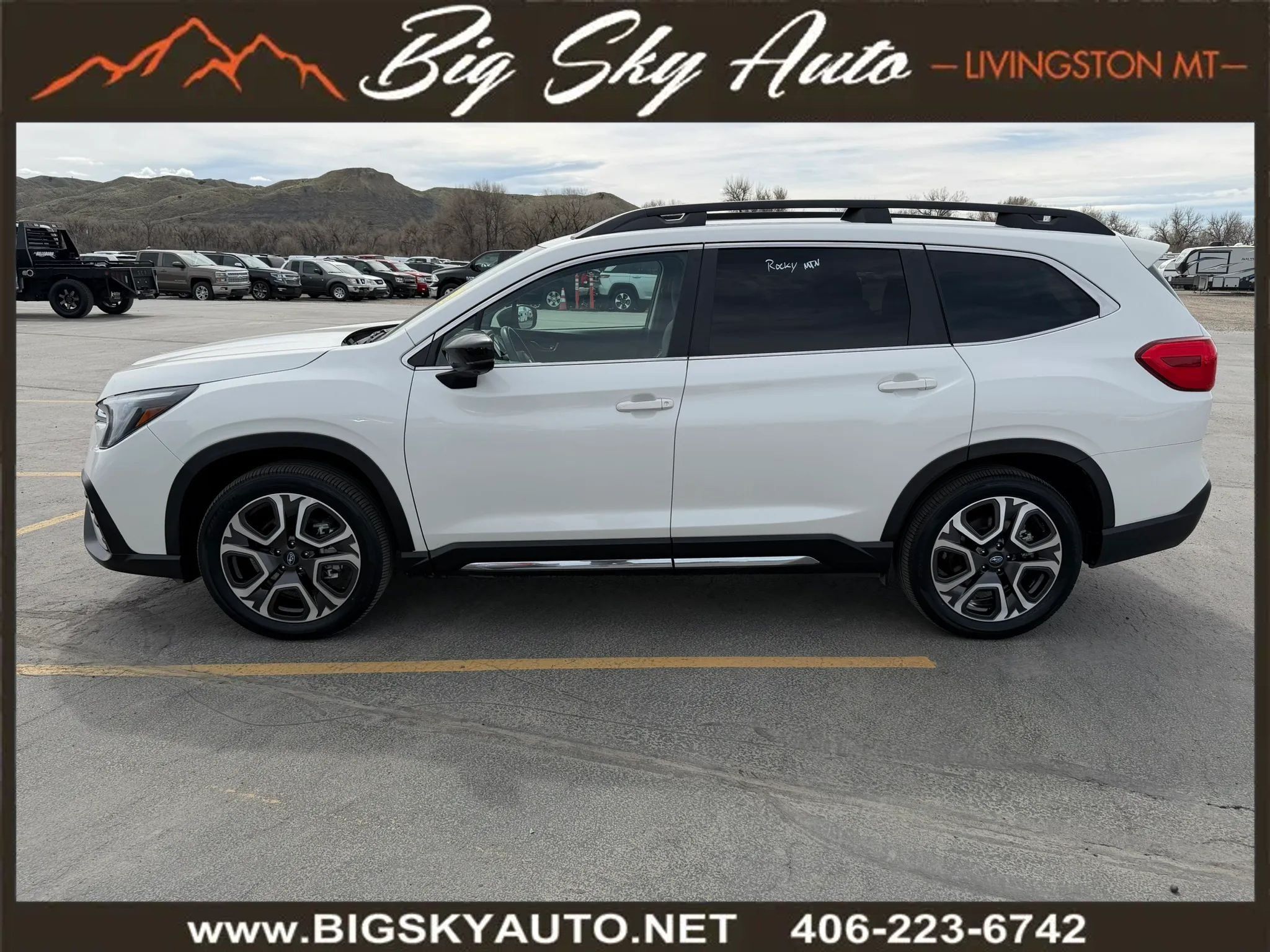 Used 2024 Subaru Ascent Limited w/ Technology Package AWD/4WD image 4