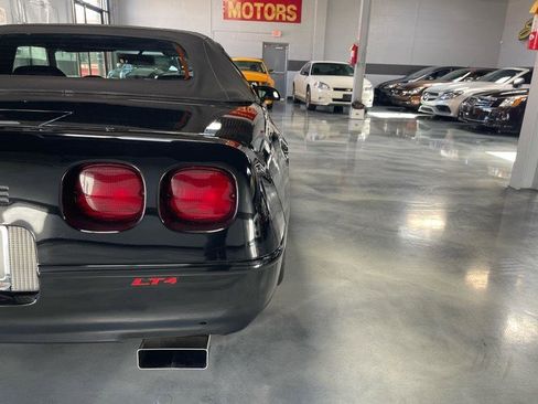 Used 1996 Chevrolet Corvette Convertible image 12