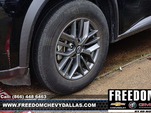 Used 2023 Nissan Rogue S image 11