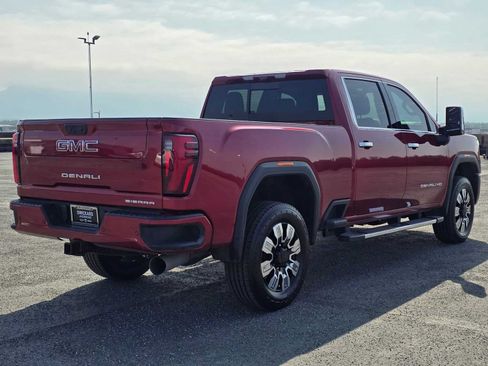 Used 2024 GMC Sierra 2500 Denali w/ Denali Reserve Package AWD/4WD image 3