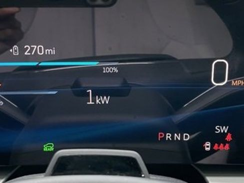 Used 2024 Cadillac Lyriq Luxury image 22