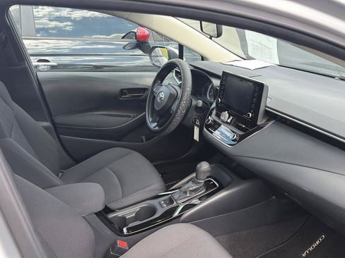Used 2022 Toyota Corolla LE FWD image 8