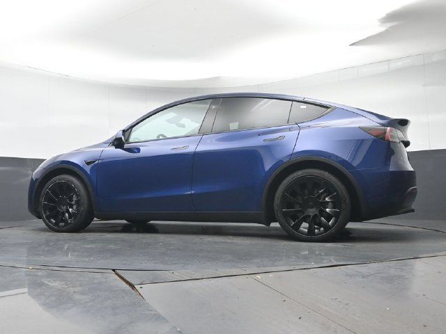 Used 2023 Tesla Model Y Long Range AWD/4WD image 29