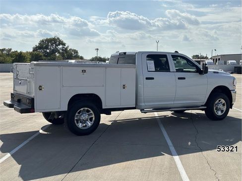 Used 2024 RAM 2500 Tradesman w/ Chrome Appearance Group AWD/4WD image 2