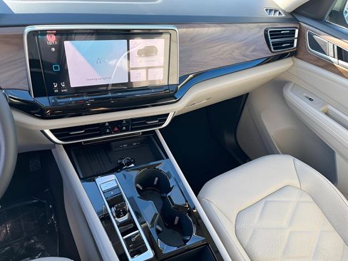 New 2026 Volkswagen Atlas SE image 16