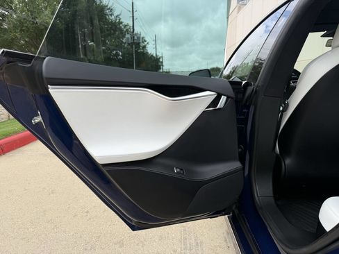 Used 2018 Tesla Model S 100D AWD/4WD image 12