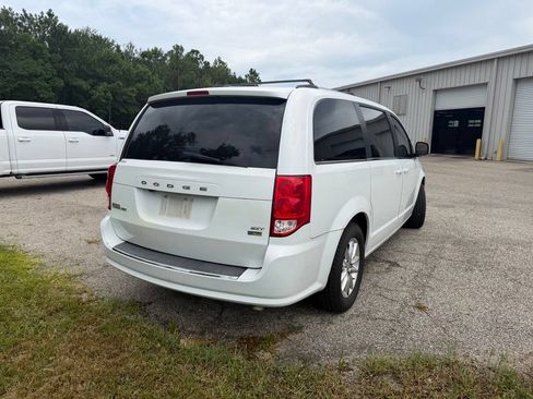 Used 2019 Dodge Grand Caravan SXT FWD image 7