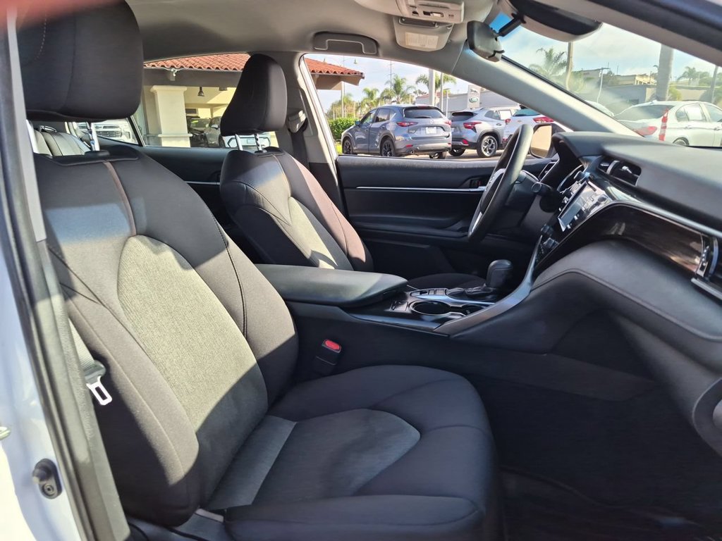Used 2019 Toyota Camry LE FWD image 28