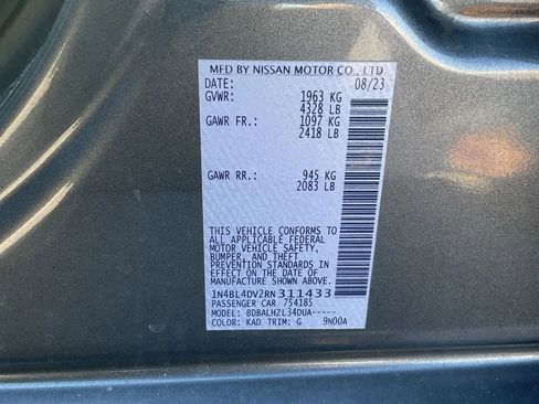 Used 2024 Nissan Altima 2.5 SV image 10