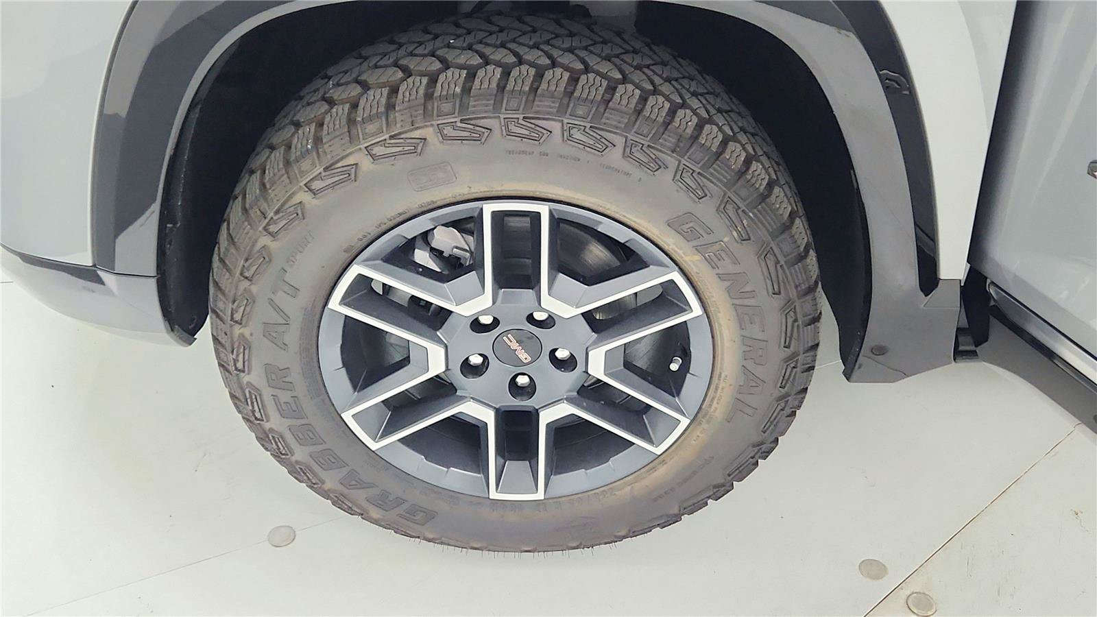 New 2026 GMC Terrain AT4 AWD/4WD image 33