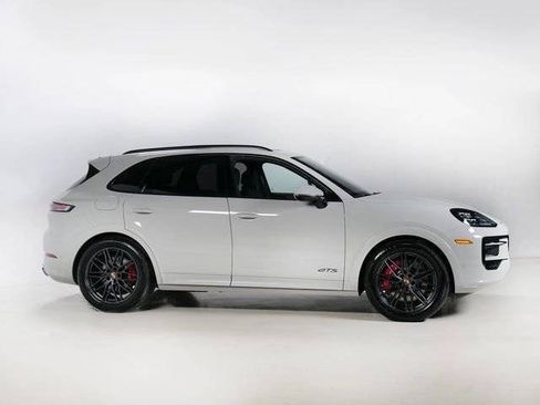 New 2026 Porsche Cayenne GTS AWD/4WD image 8