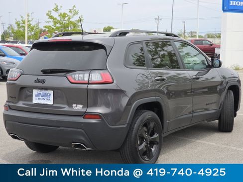Used 2020 Jeep Cherokee Latitude Plus AWD/4WD image 17