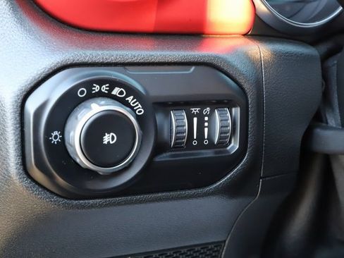 Used 2020 Jeep Wrangler Unlimited Rubicon image 36