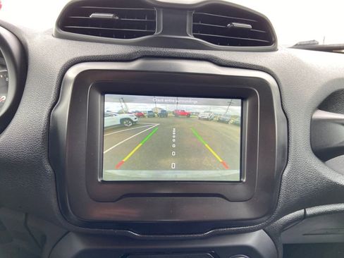 Used 2019 Jeep Renegade Latitude image 25