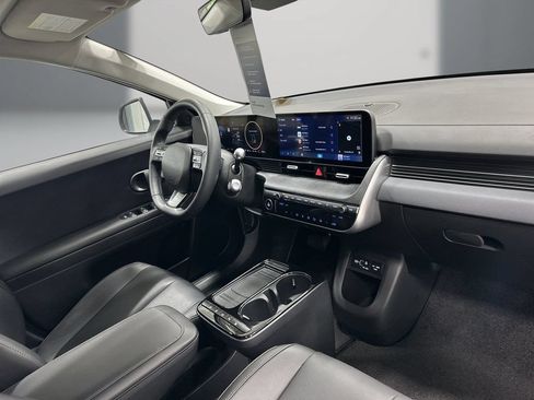 Certified 2025 Hyundai Ioniq 5 SEL RWD image 17