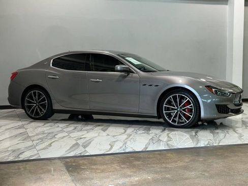 Used 2019 Maserati Ghibli S Q4 AWD/4WD image 6