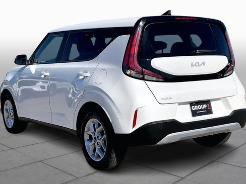 Used 2024 Kia Soul LX w/ Option Group 015 FWD image 11