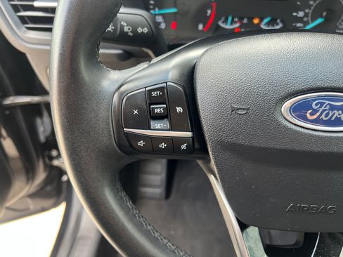 Used 2022 Ford Escape SE w/ SE Sport Appearance Package FWD image 24