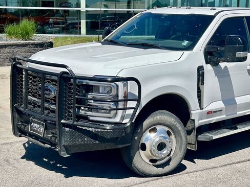Used 2024 Ford F350 Lariat AWD/4WD image 2