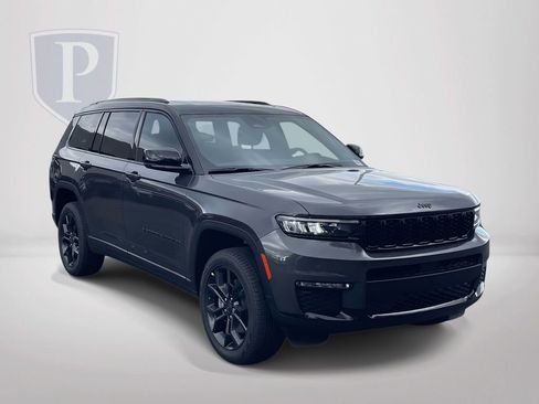 New 2025 Jeep Grand Cherokee L Limited w/ Trailer Tow Package AWD/4WD image 2