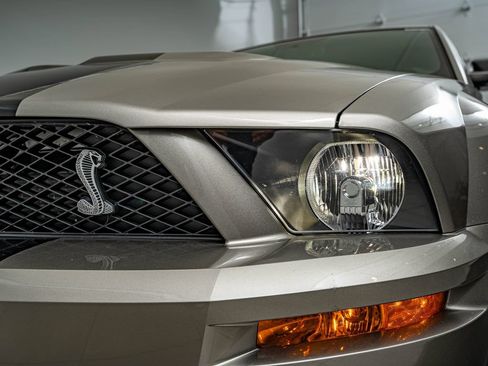 Used 2009 Ford Mustang Shelby GT500 RWD image 13