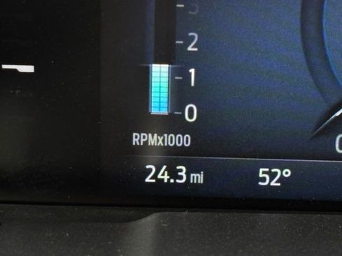 New 2025 Ford Maverick XLT w/ XLT Luxury Package image 31