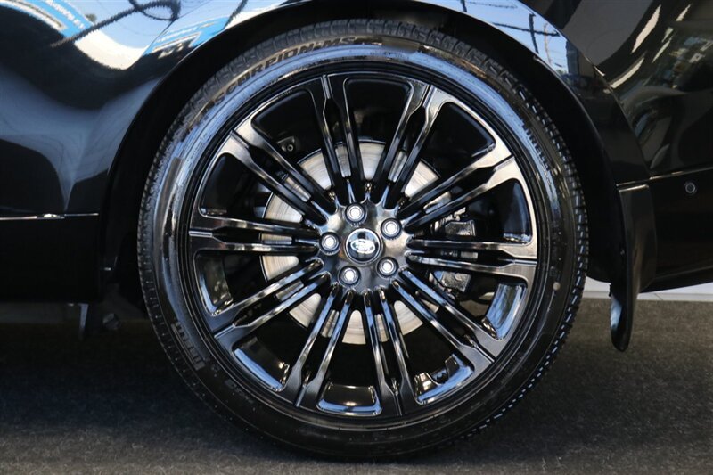 Used 2025 Land Rover Range Rover Long Wheelbase Autobiography AWD/4WD image 55