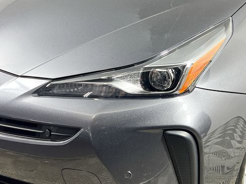 Used 2022 Toyota Prius LE image 12