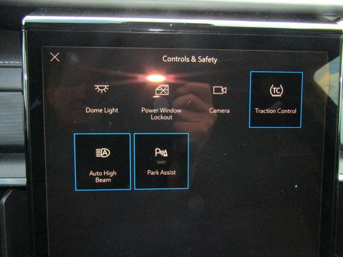 Used 2025 GMC Acadia Elevation FWD image 30