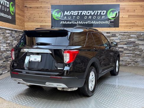 Used 2020 Ford Explorer XLT w/ Equipment Group 202A AWD/4WD image 18