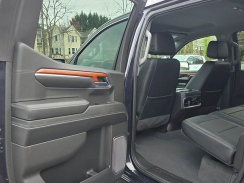 Used 2023 GMC Sierra 1500 Denali w/ Technology Package AWD/4WD image 15