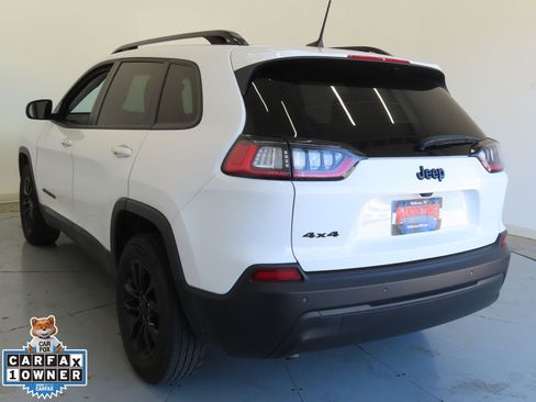 Used 2023 Jeep Cherokee Altitude Lux image 7